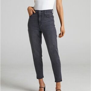 Levi’s faded black 80s high waist mom tapered leg jean 27